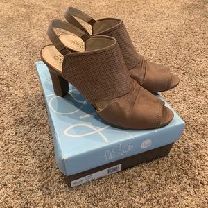 LifeStride Cassia Women's Peep Toe Heel